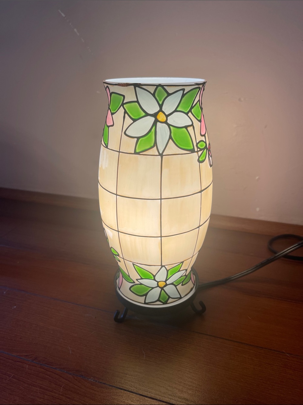 Stained Glass Floral Accent Lamp - White & Green